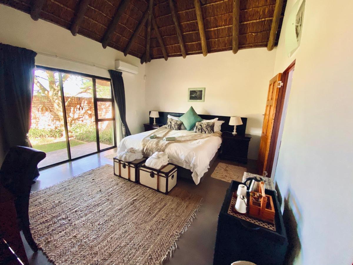 Parkview Safari Lodge Колчестер Экстерьер фото